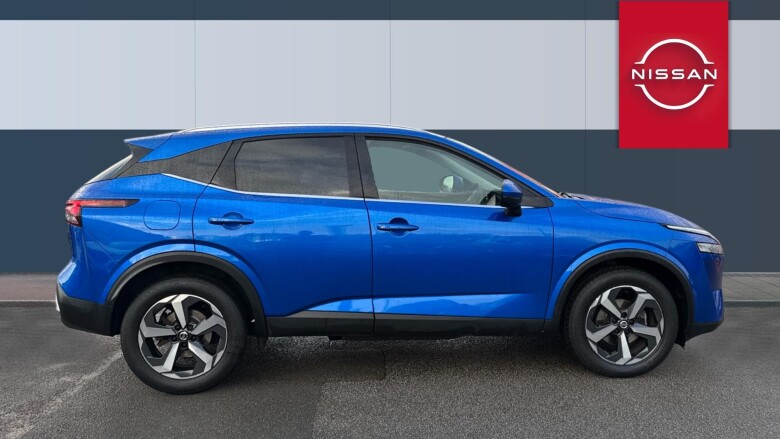 Nissan Qashqai 1.3 DiG-T MH Premiere Edition 5dr Petrol Hatchback